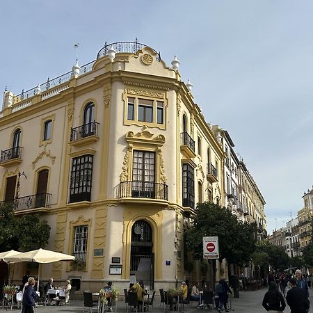 Lujoso Apartamento A Los Pies De La Catedral Seville Exterior photo